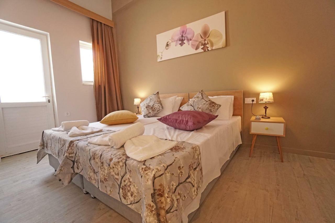 Mare Civitas Apartments Chania  Buitenkant foto
